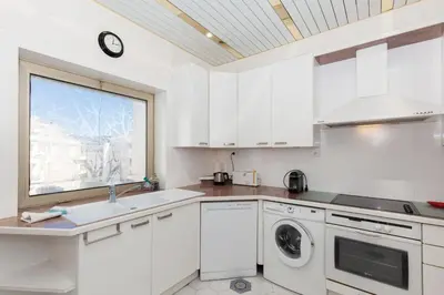 Cuisine ou kitchenette dans l'établissement Sea View Cannes Croisette in Front of the Sea