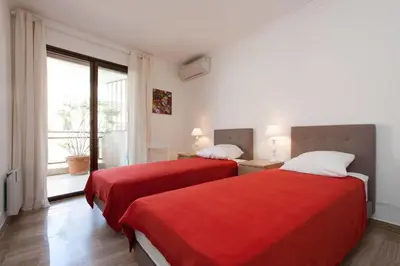 Un ou plusieurs lits dans un hébergement de l'établissement 3-Room Apartment with Terrace in Palm Beach