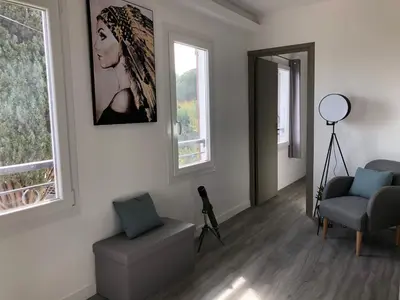 Coin salon dans l'établissement Villa Cocooning proche Cannes