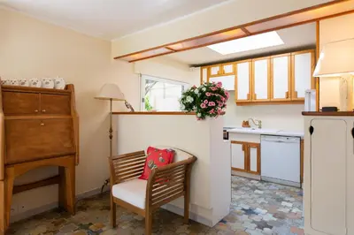 Cuisine ou kitchenette dans l'établissement Haus mit Garten über der Bucht von Cannes