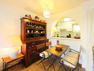 Cuisine ou kitchenette dans l'établissement Apartment Les Eucalyptus-3 by Interhome