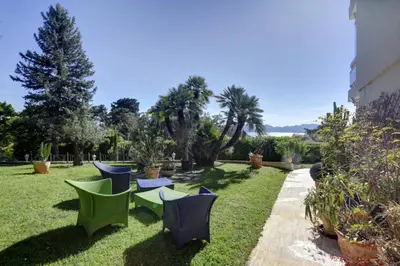 Jardin de l'établissement Appartement - villa Le Saint Georges avec superbe jardin et vue mer panoramique
