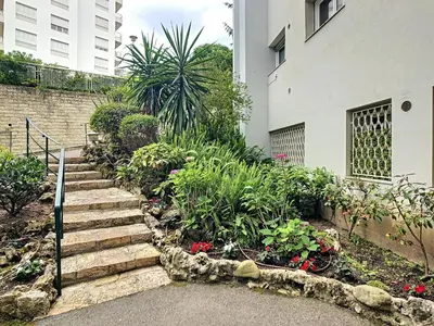 Jardin de l'établissement Le Windsor 2P DET2002