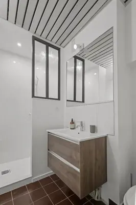 Salle de bains dans l'établissement Magnifique appartement - 15 minutes a pieds PALAIS