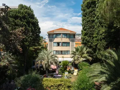 Jardin de l'établissement Cézanne Hôtel