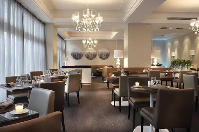 Coin salon dans l'établissement AC Hotel by Marriott Ambassadeur Antibes - Juan Les Pins