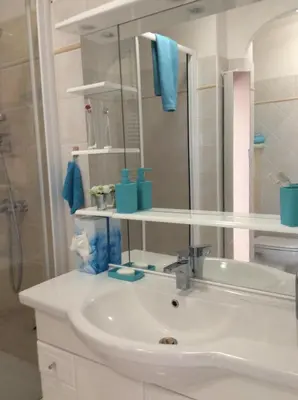 Salle de bains dans l'établissement appartement vue mer panoramique