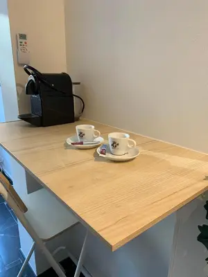 Plateau bouilloire dans l'établissement STUDIO 45 CROISETTE CANNES