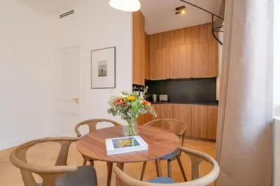 Cuisine ou kitchenette dans l'établissement La Guitare 21 - Cozy studio in center of Cannes, just behind Grand Hotel