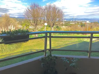 Jardin de l'établissement ZenGarden Pool,3bedrooms,lit bébé Beach800m,box&wifi