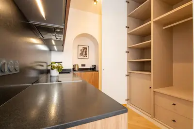 Cuisine ou kitchenette dans l'établissement La Guitare 23 - Large modern studio with balcony in center of Cannes, just behind Grand Hotel