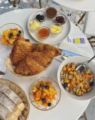 Nourriture dans l'hôtel ou à proximité