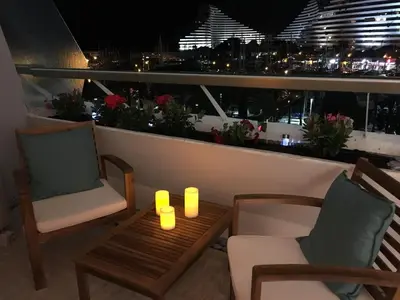 Coin salon dans l'établissement French Riviera Condo 4 Rent in Marina Baie des Anges