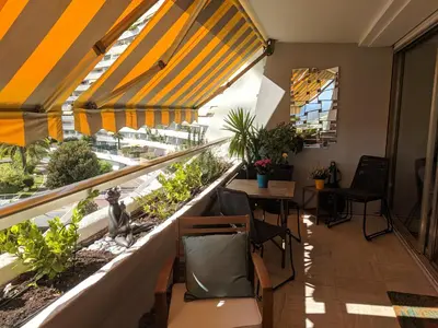 Plan de l'établissement French Riviera Condo 4 Rent in Marina Baie des Anges