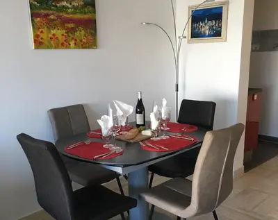 Plan de l'établissement French Riviera Condo 4 Rent in Marina Baie des Anges