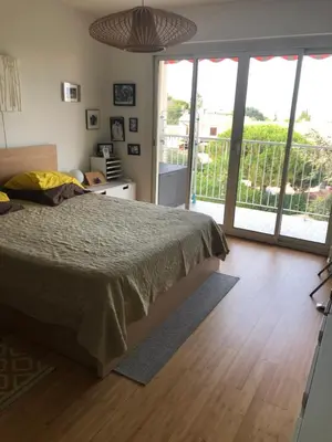 Un ou plusieurs lits dans un hébergement de l'établissement Chez Sandrine au Beauvallon