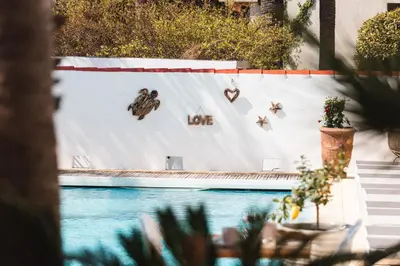Piscine de l'établissement Hôtel La Villa Juan Beach ou située à proximité