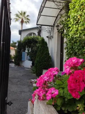 Jardin de l'établissement Hotel Alexandre III