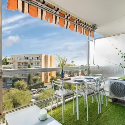 Joli grand appartement terrasse lit 180X200 vue mer 10min plages