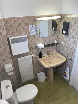 Salle de bains dans l'établissement Hôtel Restaurant Brasilia