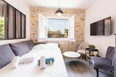 Un ou plusieurs lits dans un hébergement de l'établissement Chez Dominique - 2 chbres 2-6pers centre Antibes Migrainier T3 with AC