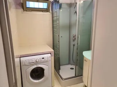 Salle de bains dans l'établissement T3 A/C Côte d'Azur, Piscine, Plage à 350m, WIFI