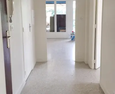 Plan de l'établissement Appartement charmant avec vue sur la mer au Cannet - 58 m²
