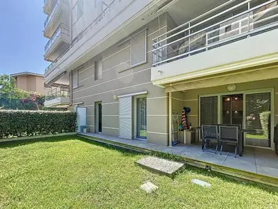 Jardin de l'établissement Appartement Danaé Antibes