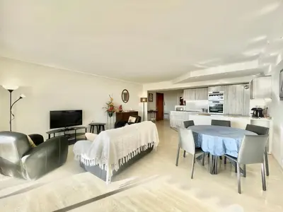 Cuisine ou kitchenette dans l'établissement Vezelay, by Welcome to Cannes