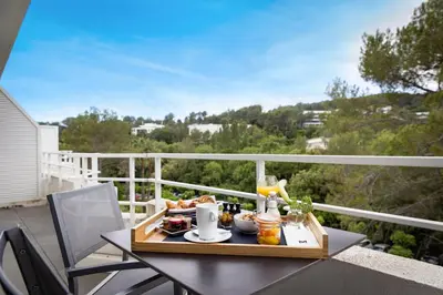 Balcon ou terrasse dans l'établissement Mouratoglou Hotel & Resort