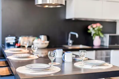 Cuisine ou kitchenette dans l'établissement Heart of Cannes Amazing design apartment Croisette Top Location Best Seller by OIam Properties