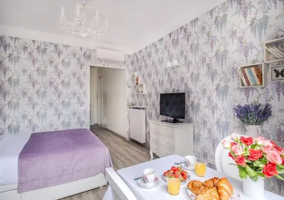 Télévision ou salle de divertissement dans l'établissement Croisette Palais Miramar Cannes Imperial