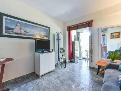 Télévision ou salle de divertissement dans l'établissement Apartment La Brise by Interhome