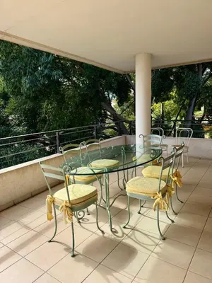Balcon ou terrasse dans l'établissement Spacious Luxury apt, 12 min walk to Croisette beach and Conf Centre