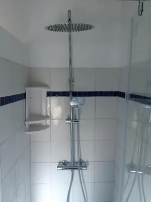 Salle de bains dans l'établissement Garden Annexe