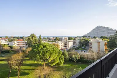 Vue générale sur la montagne ou vue sur la montagne depuis l'appartement