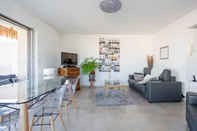 Télévision ou salle de divertissement dans l'établissement Appartement Panorama - Welkeys