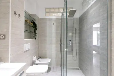 Salle de bains dans l'établissement beautiful 3 room-flat near palais