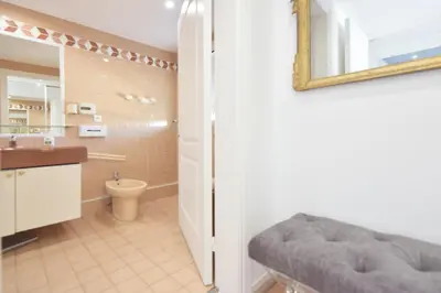 Salle de bains dans l'établissement 3-Br Apartment Sea View Swimming Pool