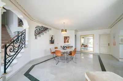 Plan de l'établissement Luxury Villa with SPA in Golfe-Juan - Sea View