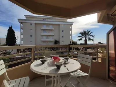 Balcon ou terrasse dans l'établissement Appartement 2 pièces avec terrasse à 100m de la plage - Parking privé, Antibes - FR-1-252-155