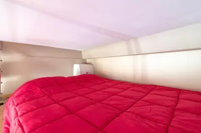 Un ou plusieurs lits dans un hébergement de l'établissement Beautiful and cozy apartment in the heart of Cannes