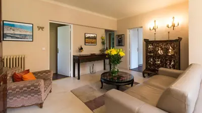Coin salon dans l'établissement Villa Tsavorite - Cannes Californie