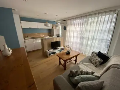 Cuisine ou kitchenette dans l'établissement Studio 30 M2 Hyper centre, Neuf, Parking Gratuit, 3 Étoiles