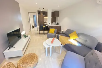 Télévision ou salle de divertissement dans l'établissement Renovated 2 bedrooms - Boulevard de la Croisette