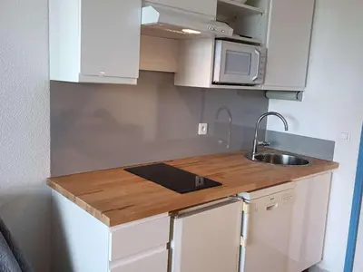 Cuisine ou kitchenette dans l'établissement Studio 4 Pers à Villeneuve-Loubet - FR-1-252A-38