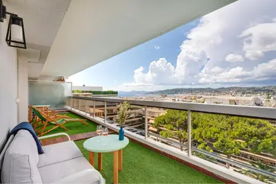 Balcon ou terrasse dans l'établissement Coup de coeur! Vue mer! Terrasse dangle!
