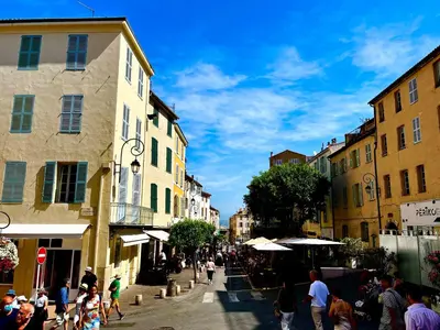 Clients de l'établissement Appartement tout neuf vieil Antibes
