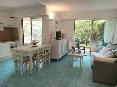 Cuisine ou kitchenette dans l'établissement Plage la Salis 3 chambres, Jardin - 3 bedrooms