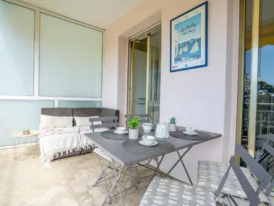 Coin salon dans l'établissement Apartment Les Pervenches by Interhome